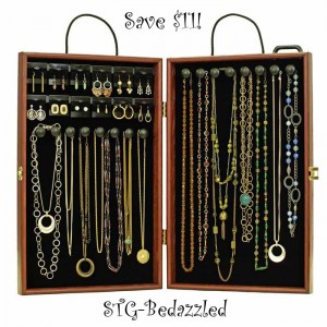 traveling necklace display case